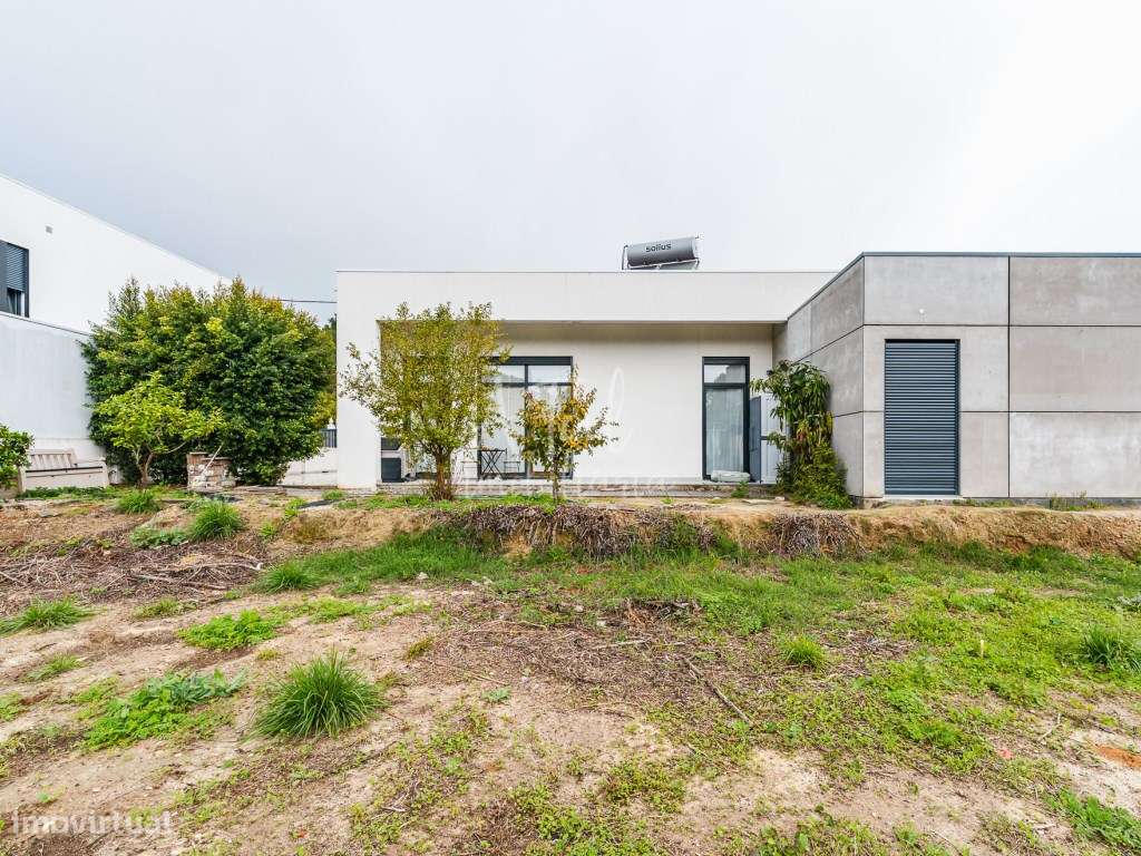 Moradia V2 Térrea a 10 minutos da Praia-19