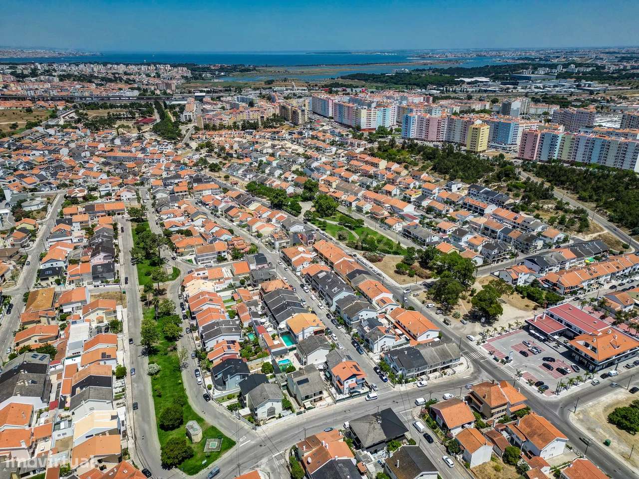 Excelente Moradia T3+1 em Vale de Milhaços, Seixal-43