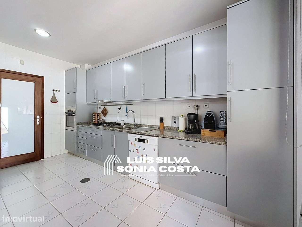 Moradia T4 com Jardim, Pátio, Ótimas Áreas & Excelente...-9