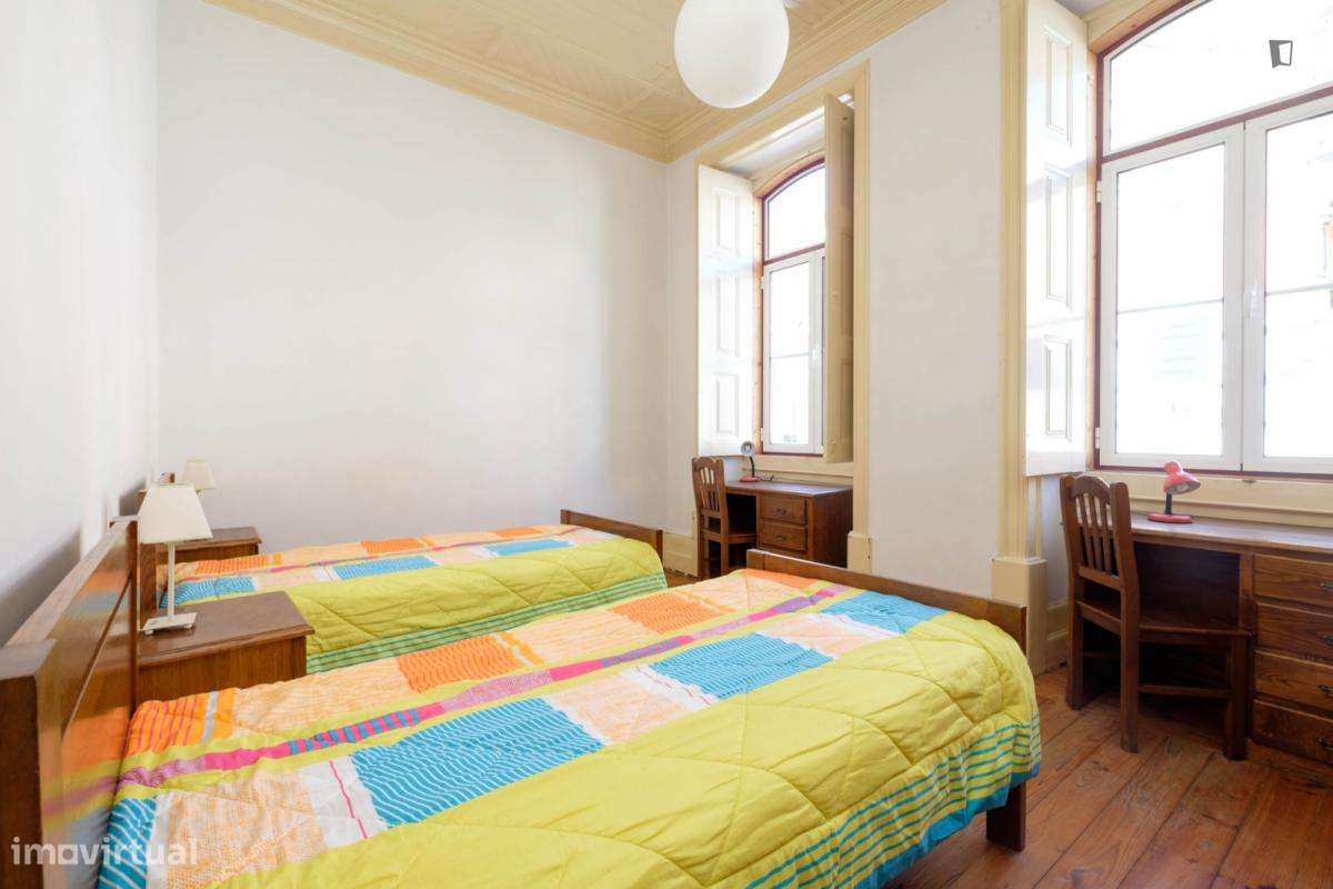 Quarto - localizado em Montes Claros Coimbra - Grande imagem: 5/10