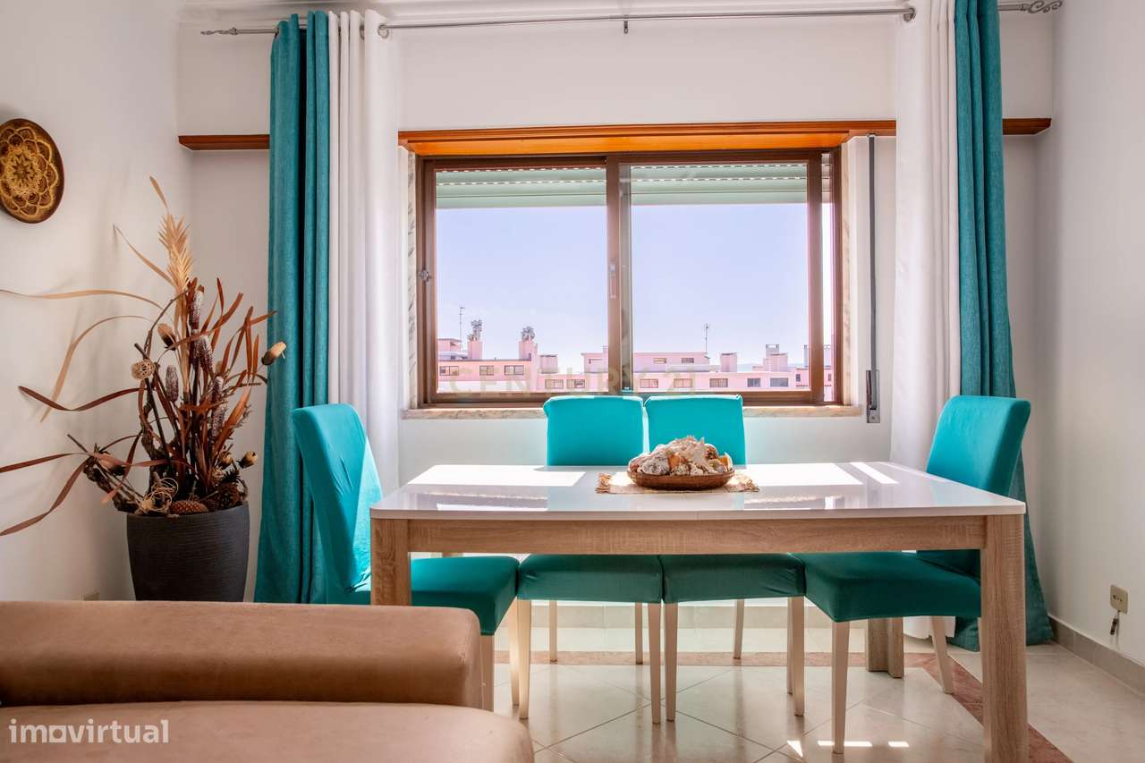 Vende-se T2 S.Marcos c/ arrecadação e vista panorâmica - Grande imagem: 1/28