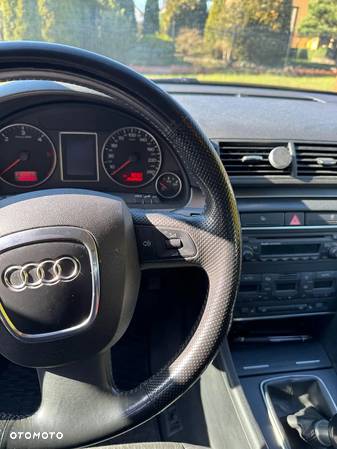 Audi A4 3.0 TDI Quattro - 25