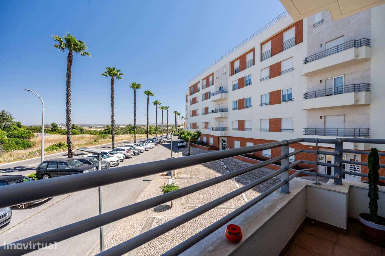 T2 com excelente potencial no Vale de Pedras – Albufeira-6