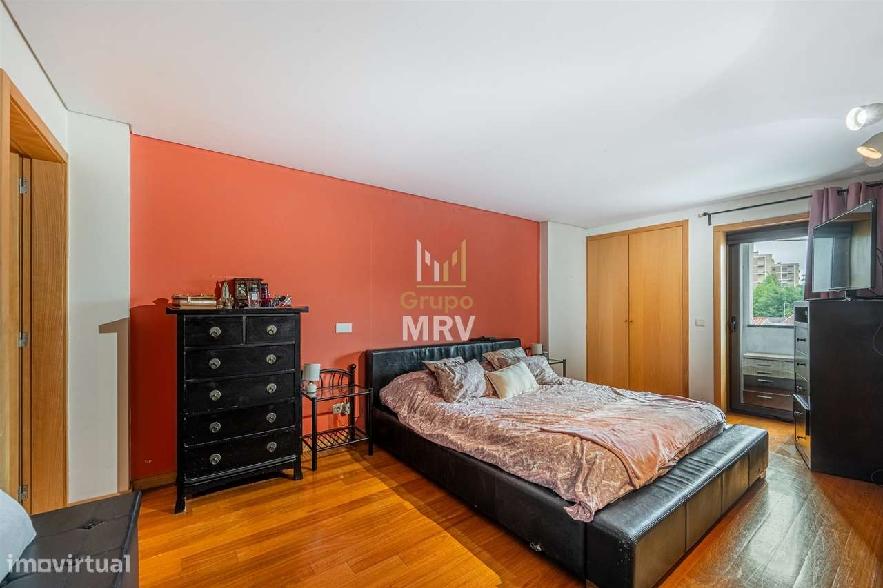 Excelente Apartamento T3 em Lamaçães-10