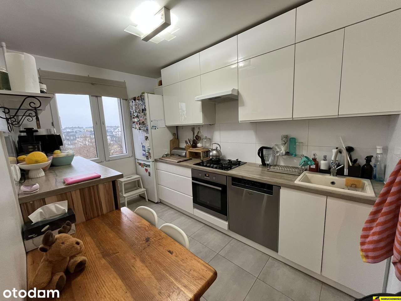 3 pokoje 63m2  Loggia III piętro- do zamieszkania-6