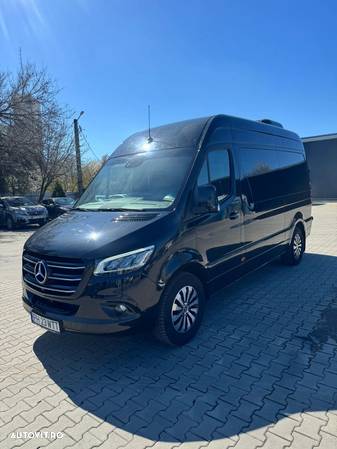 Mercedes-Benz Sprinter - 2