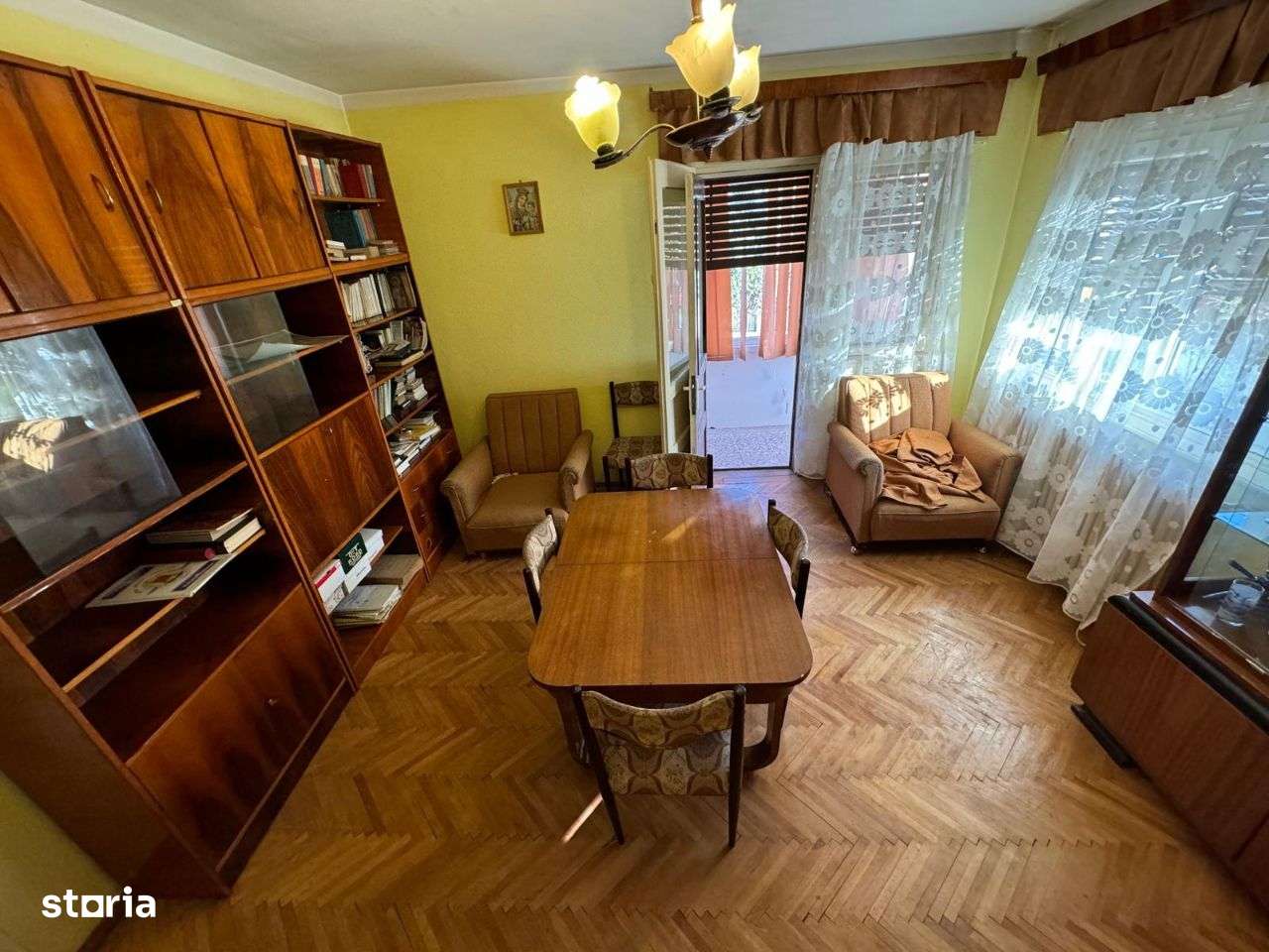Apartament 3 camere, etaj 1, str. Praga-13