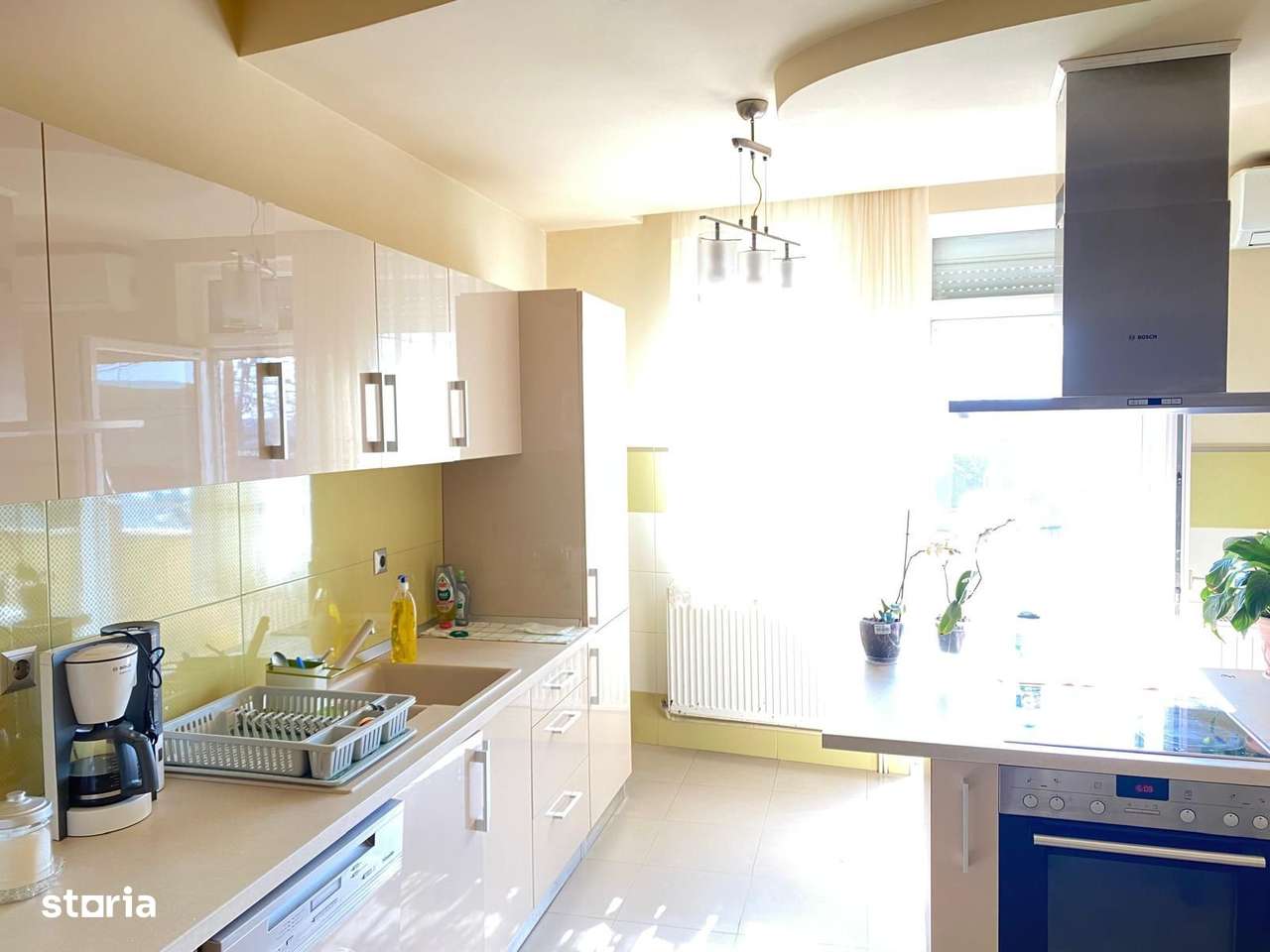 De vanzare casa in Lugoj pe strada INSULEI - Imagine principală: 2/15