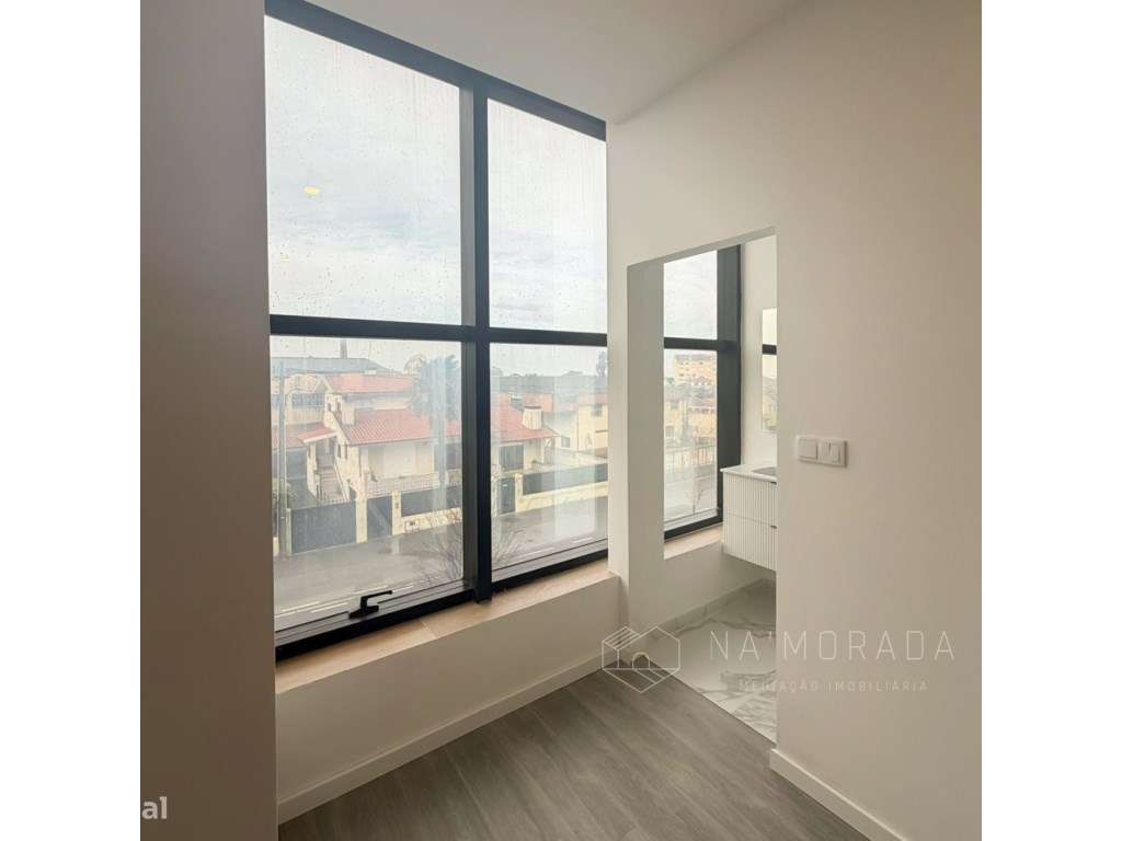 Apartamento T1 renovado em Santa Maria de Lamas - Grande imagem: 2/12