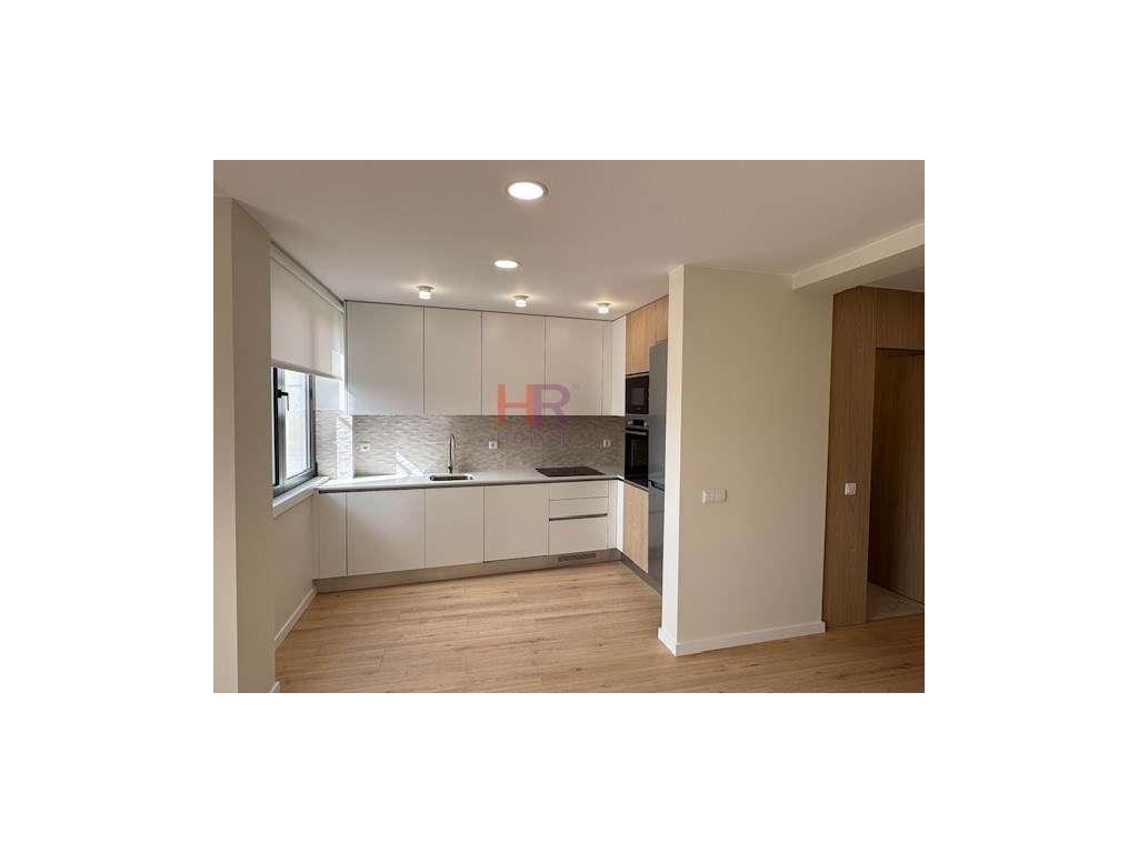 Zona Celas Vende-se T2 totalmente renovado. - Grande imagem: 2/34