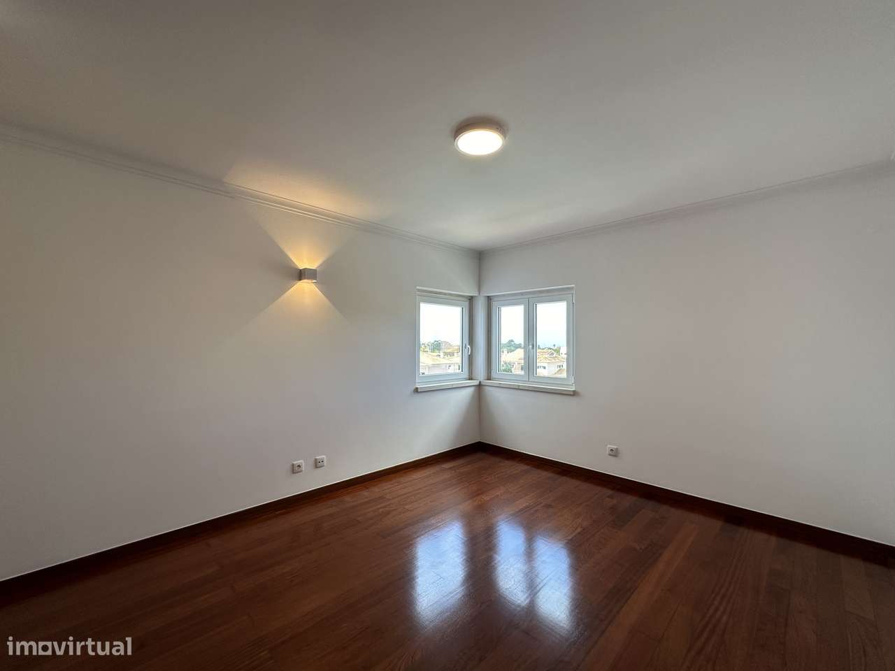 Moradia Isolada T3 com Piscina e Vista Mar na Ericeira-15