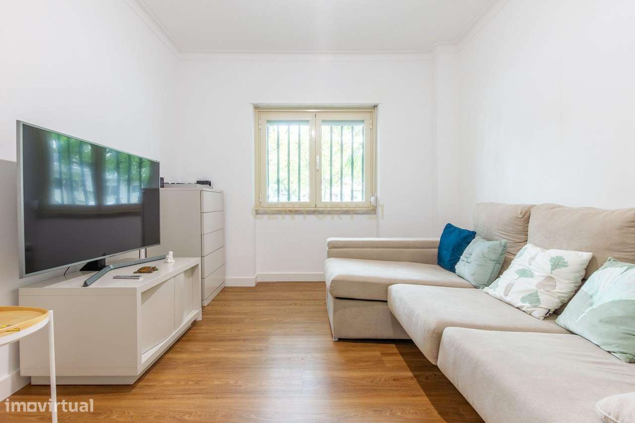Apartamento originalmente T3, convertido em T2 (mas facilmente reversí-12