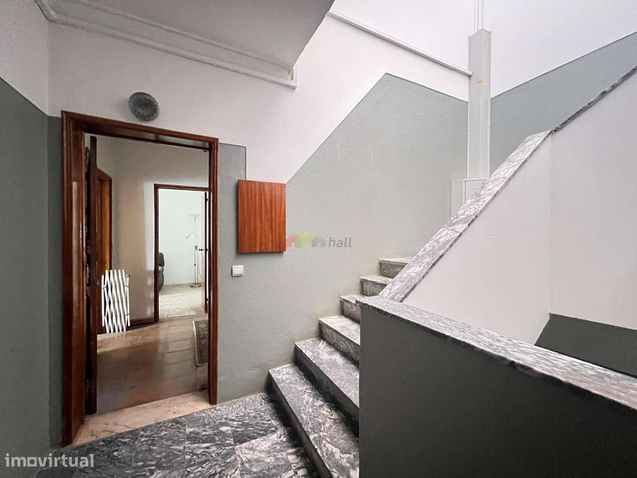 Apartamento T2 com garagem box e Mezzanine-8