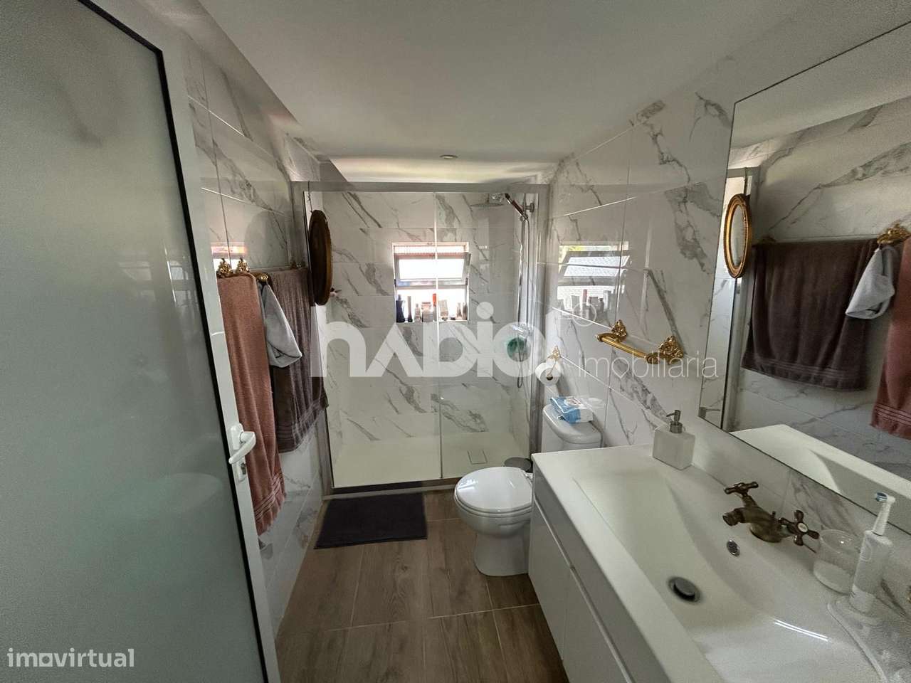 Moradia com 3 Habitações de utilização independente-18