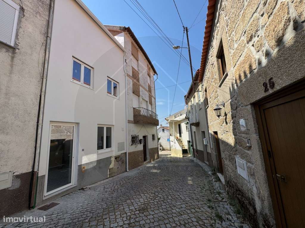 Estúdio T0 moderno, edifício reabilitado, Mourilhe-Mangualde-5