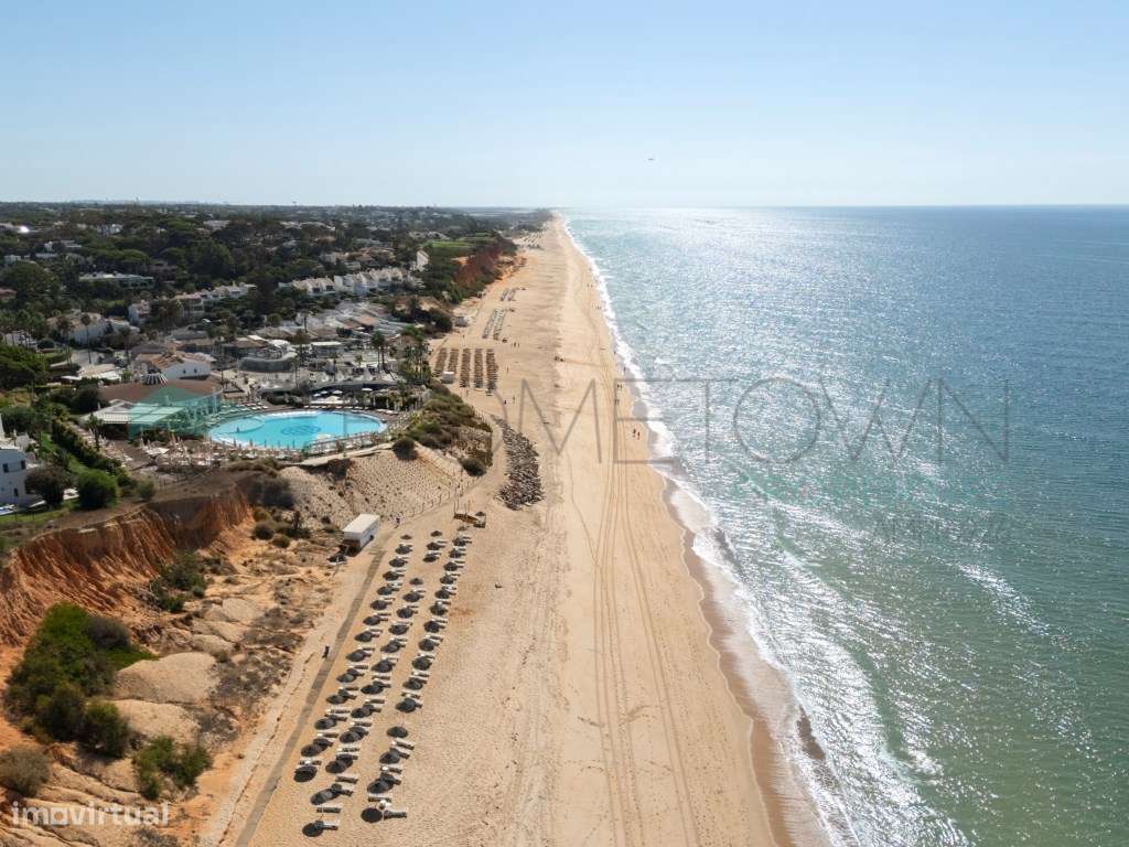 Fantástica Moradia T3 Renovada - A Apenas Minutos da Praia e Praça,...-26
