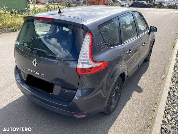 Dezmembrez Renault Scenic 3 1.5 dCi Euro 5 2012 K9K-J8 - 6