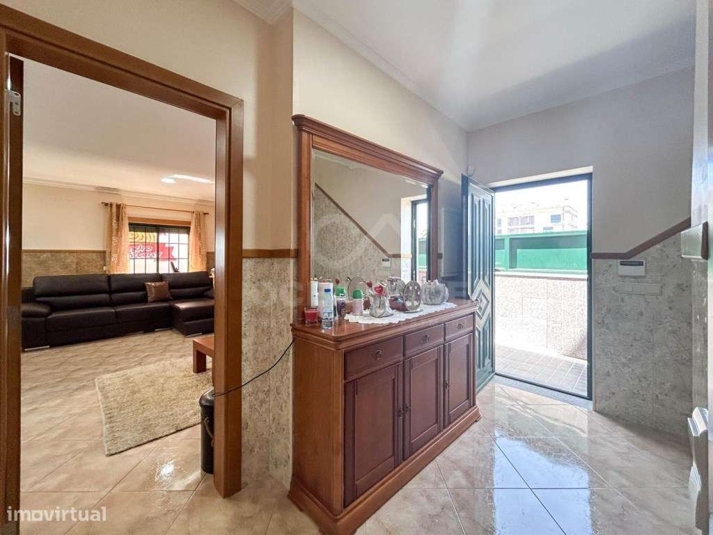 Moradia T4 independente em Castelo Branco-40