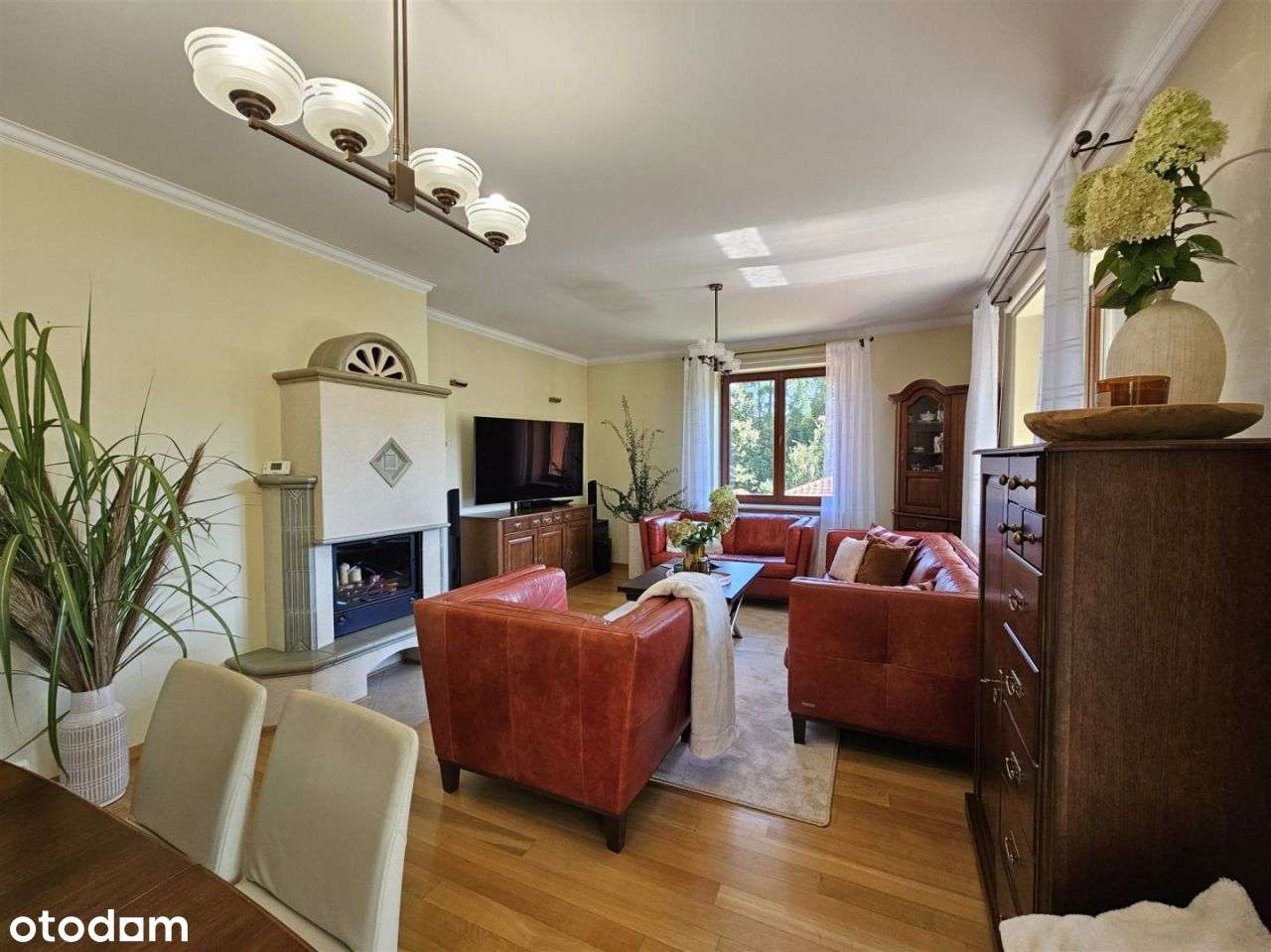 Siedliskowa rezydencja z dużym pięknym ogrodem-3