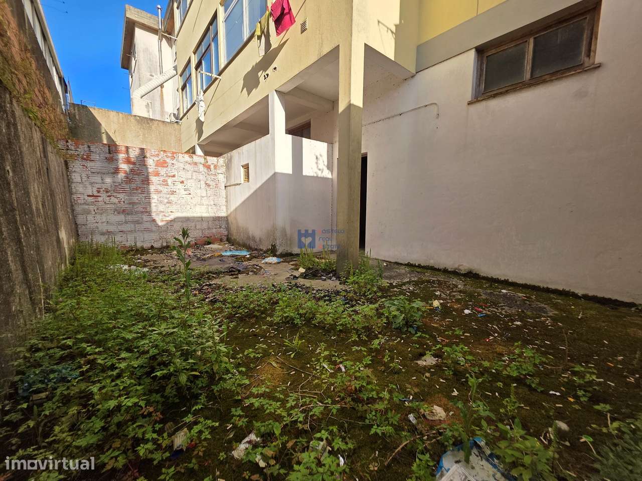 Lojas para comércio/habitação em Ourém-21