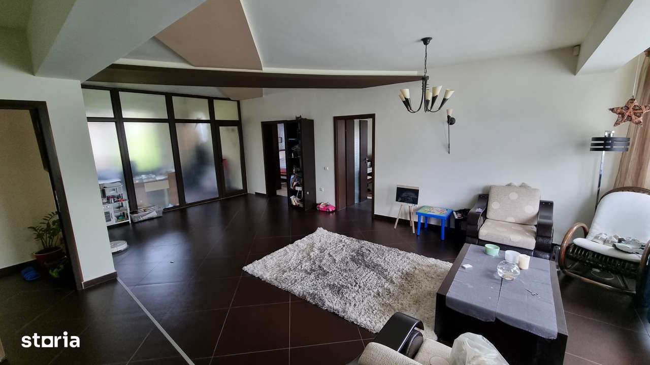 Eforie sud-vila cocheta pe partea cu lacul - Imagine principală: 5/20