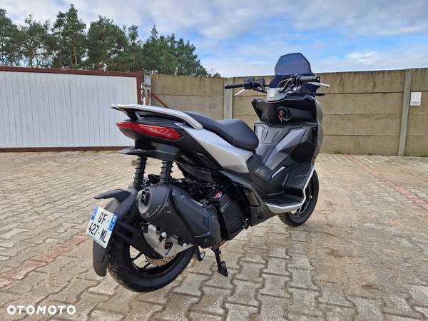 Aprilia SR - 6