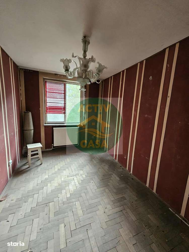 Apartament 3 camere, etaj 2, zona centrala - Imagine principală: 3/7