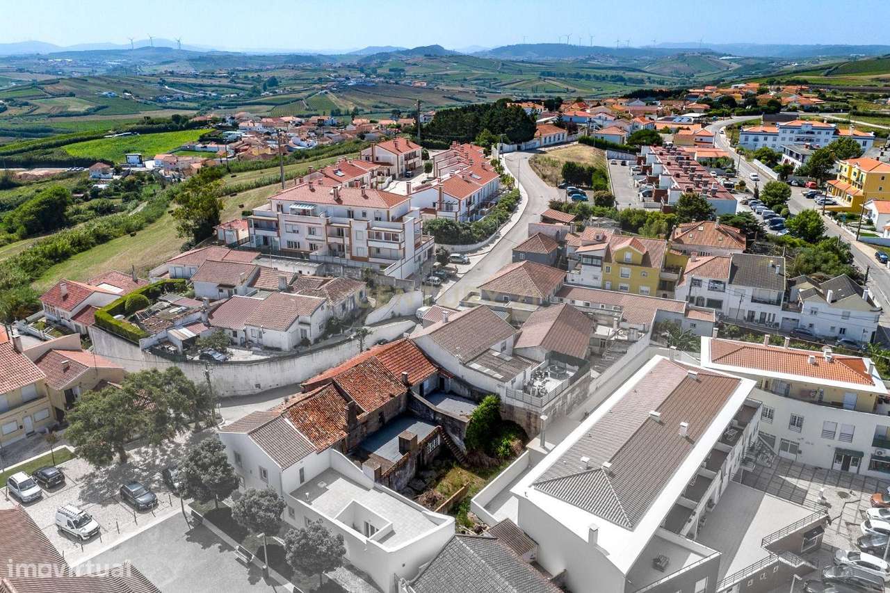 Prédio Habitacional para remodelação - 579m2 - São Pedro da Cadeira - - Grande imagem: 4/47