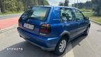 Volkswagen Golf - 6