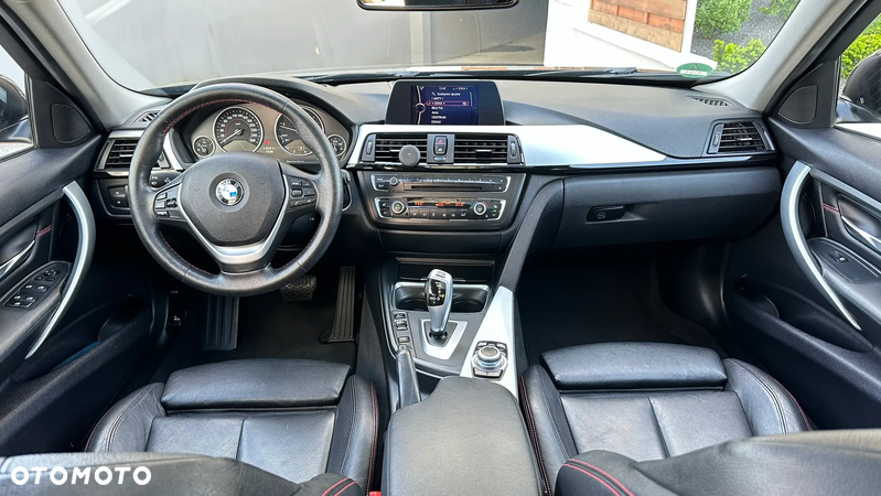 BMW Seria 3 320d DPF Touring Edition Sport - 26