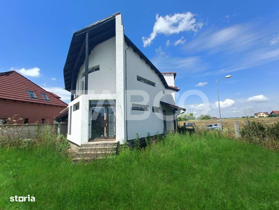 Casa 5 camere 250 mp cu incalzire in pardosea zona Tineretului Sibiu - Imagine principală: 3/19