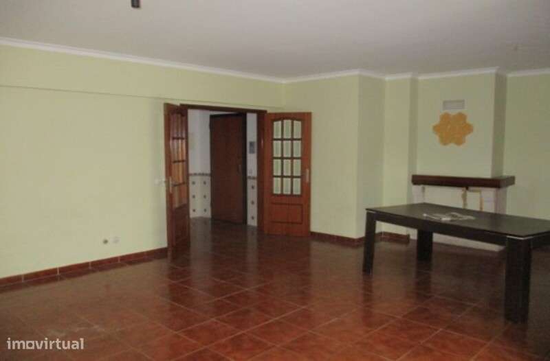 Apartamento T3 - Imóvel ocupado não disponível para visitas - Grande imagem: 3/10