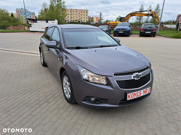 Chevrolet Cruze - 4