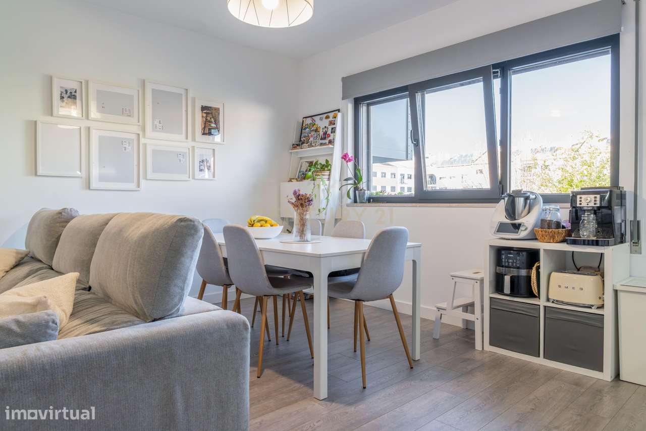 Apartamento T2 com parqueamento e arrecadação na Urbanização Val'Flore - Grande imagem: 4/30