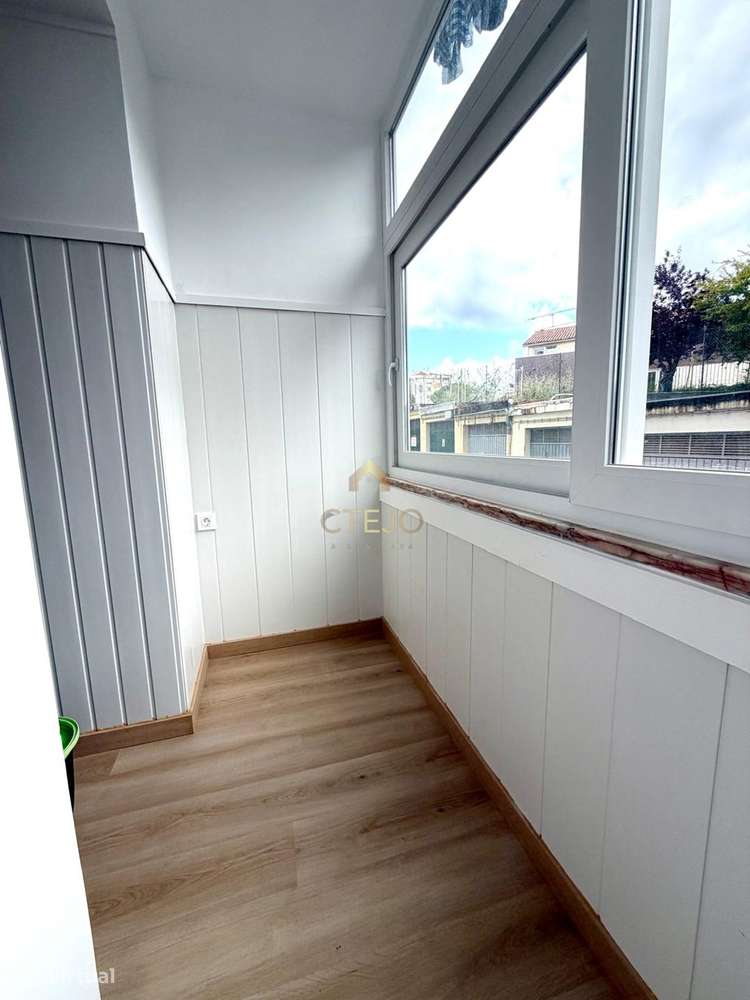 Apartamento T2 Totalmente Remodelado  No Centro da Bobadela-14