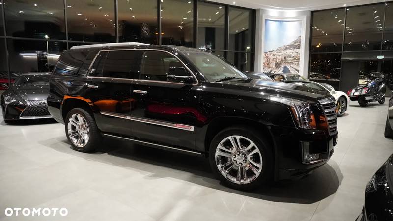 Cadillac Escalade 6.2 V8 AWD AT Platinum - 2