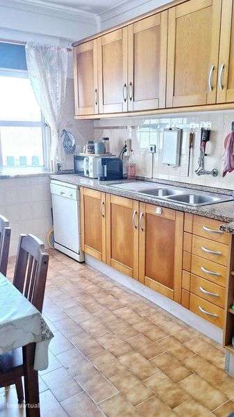 Apartamento T3 à venda na Tapada das Mercês, a 1 min. da estação CP - Grande imagem: 4/9