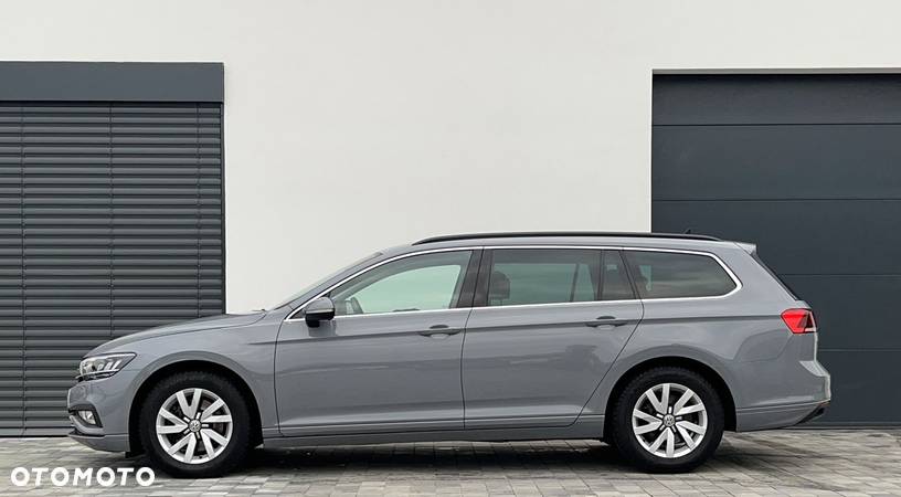 Volkswagen Passat - 5