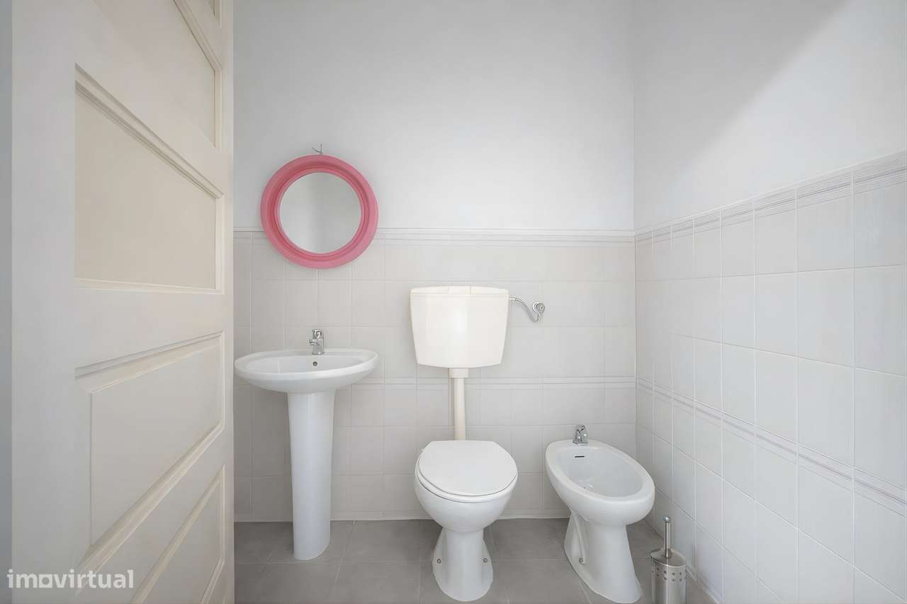 Moradia T8 na Póvoa do Varzim | Oportunidade de Investimento com...-52