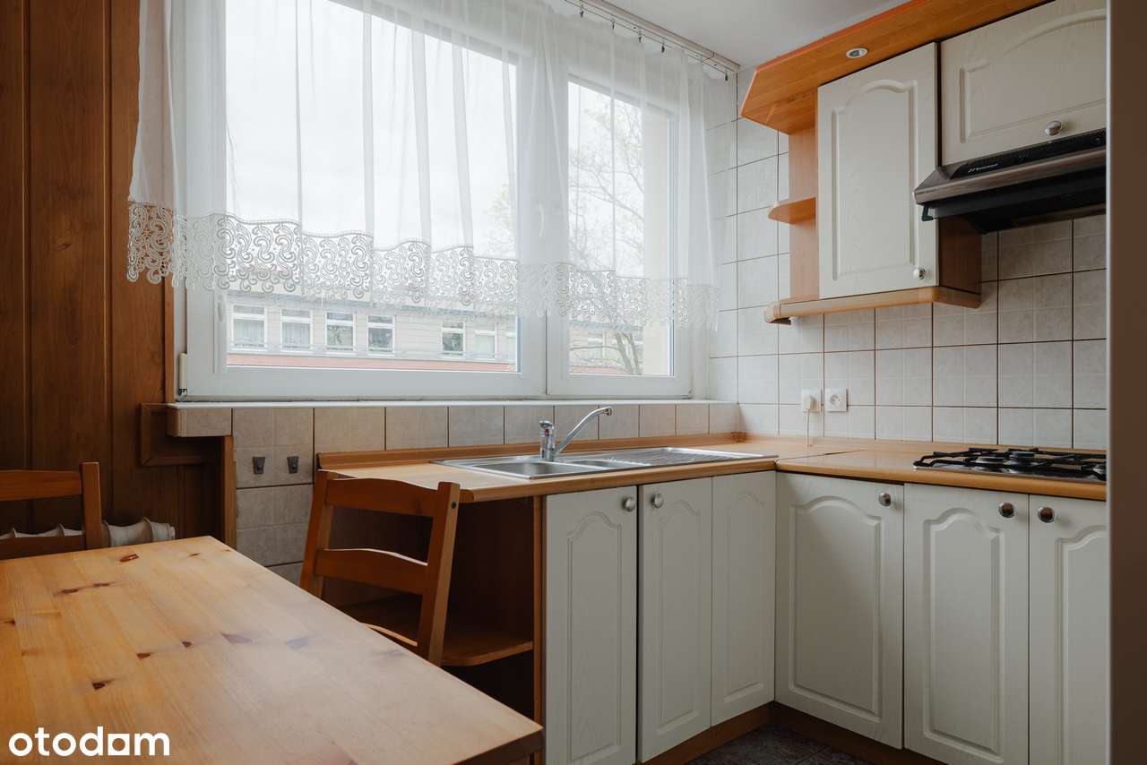 Przytulne 2 pokoje z osobną kuchnią i garderobą – ul. Złotostocka-9