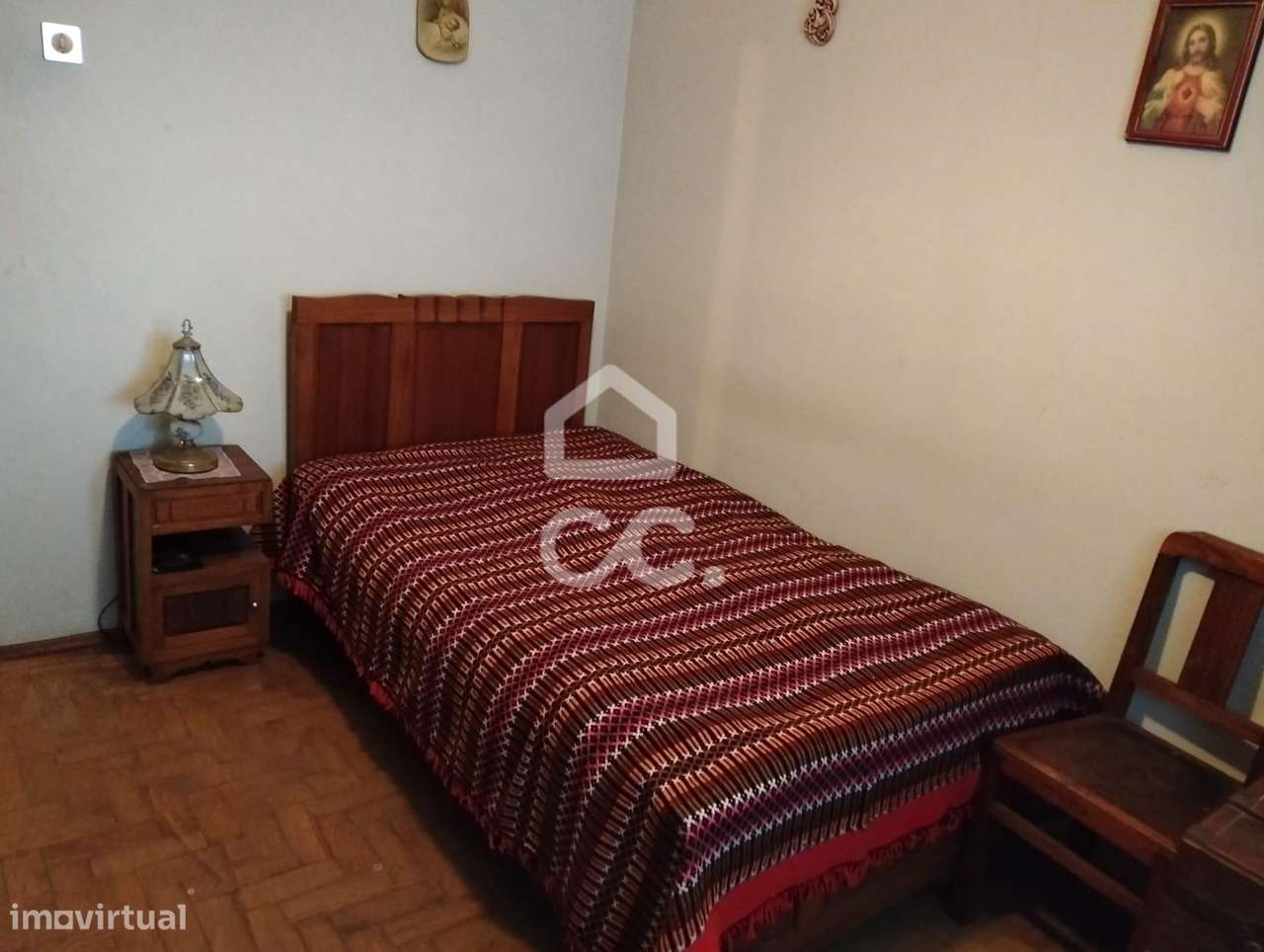 Moradia T5 inserida em lote de 376 m²-36