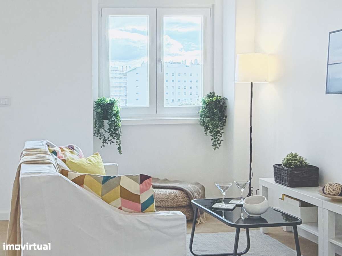 T2 Remodelado | 75 m² | Vista Rio | Beato — Lisboa - Grande imagem: 2/24