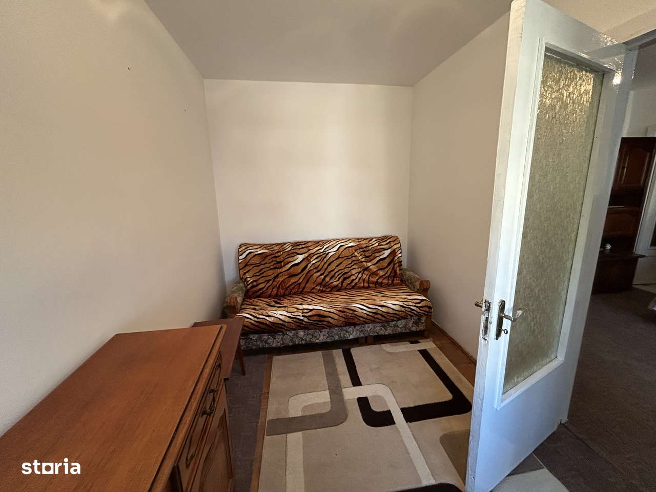 Vand apart.2 cam. in Gradiste,A.Romantei,et.3/4,renovat-9