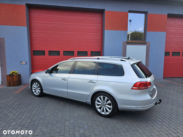 Volkswagen Passat Variant 1.6 TDI DPF BlueMotion Technology Highline - 20