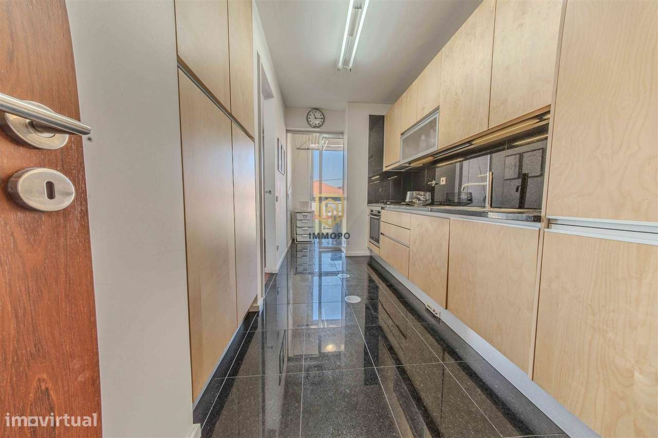Apartamento T2 na Senhora da Hora, com duas garagens-21