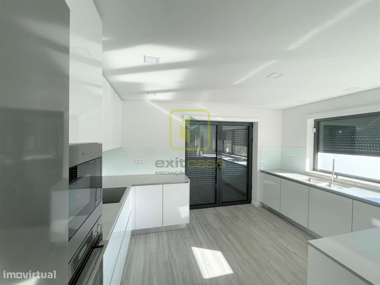 Moradia T4 - Grande imagem: 5/24