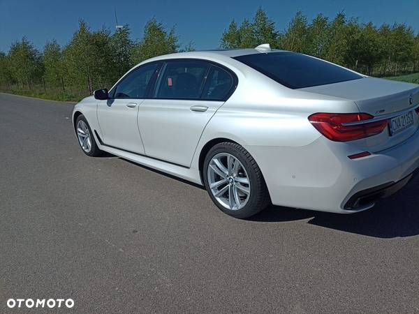 BMW Seria 7 750Li xDrive - 5