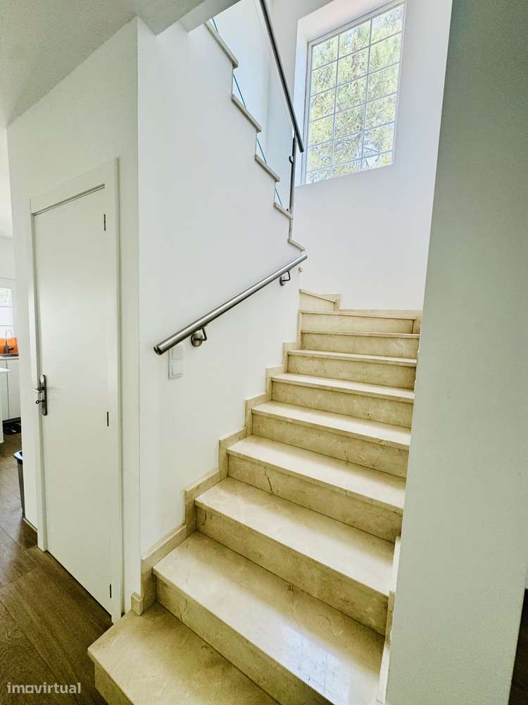 Moradia t3 garagem box jardim Charneca da Cotovia Sesimbra-34