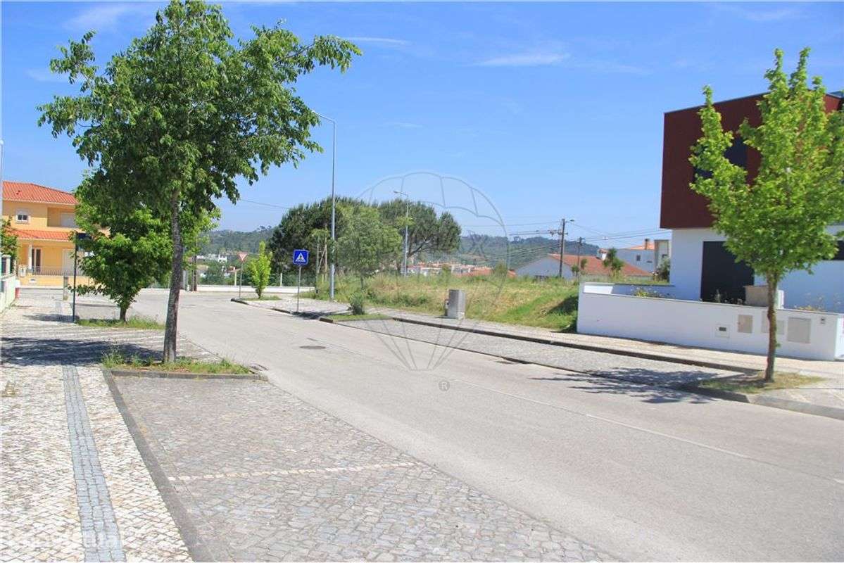 Terreno para construção de moradia isolada - Grande imagem: 2/25