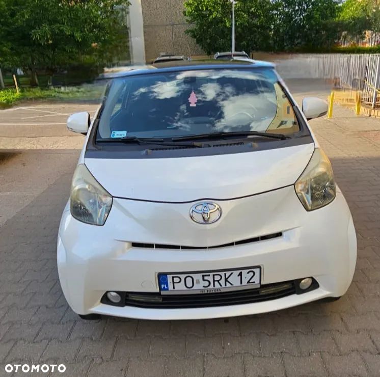 Toyota iQ